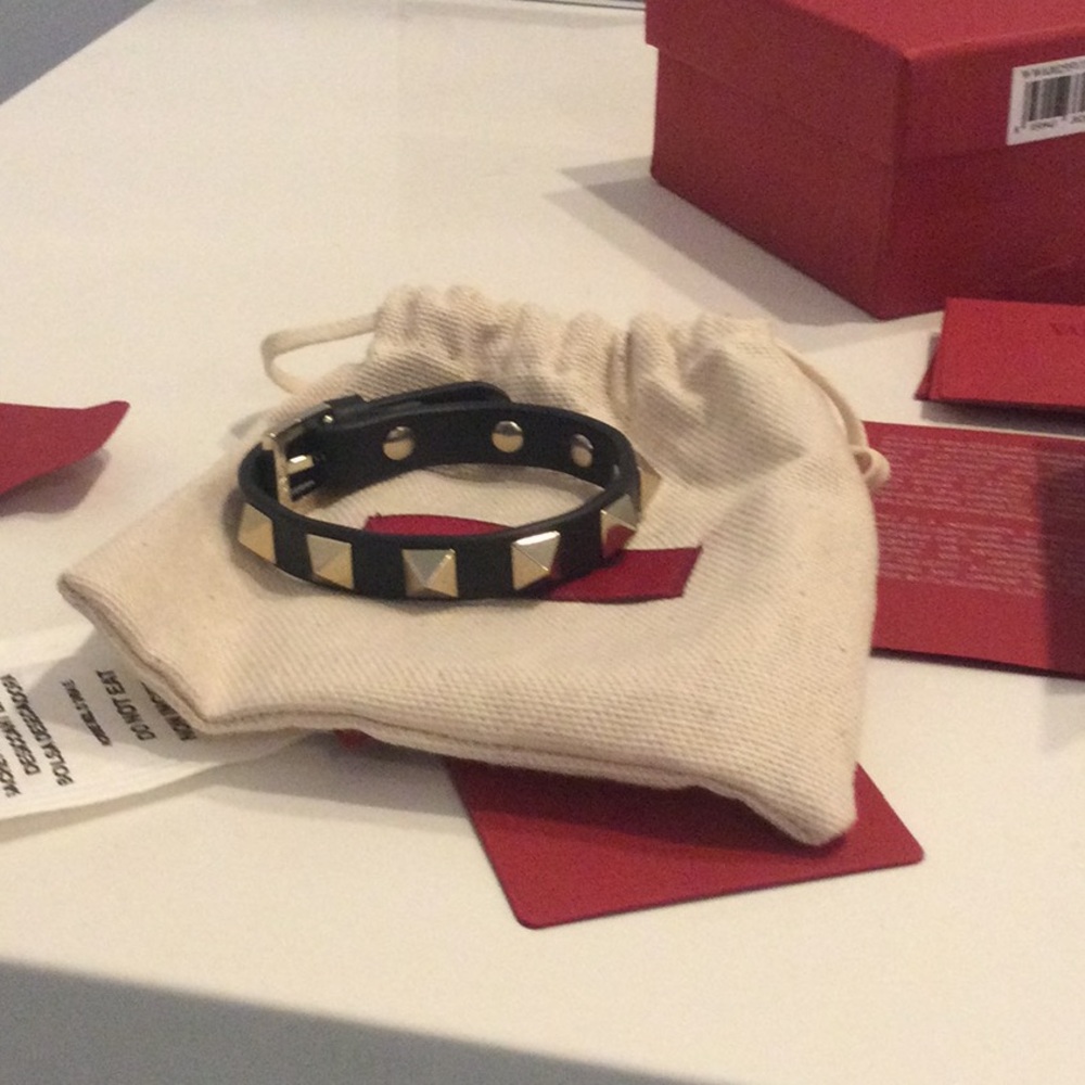 Brand new Valentino Garvani black studded leather bracelet NEVER WORN